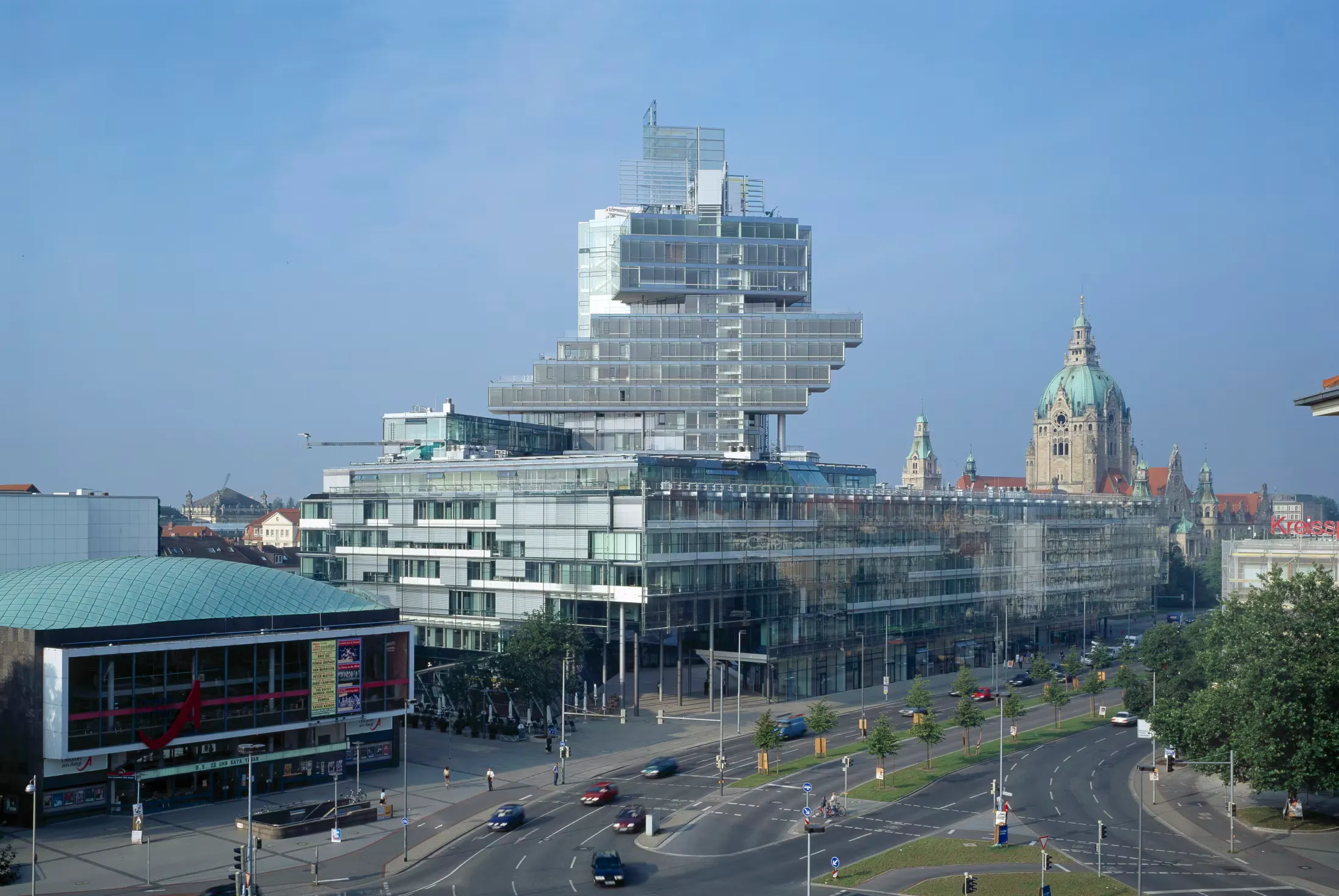 Norddeutsche Landesbank am Friedrichswall, Hanover, completed project by the studio, source: Behnisch Architekten
